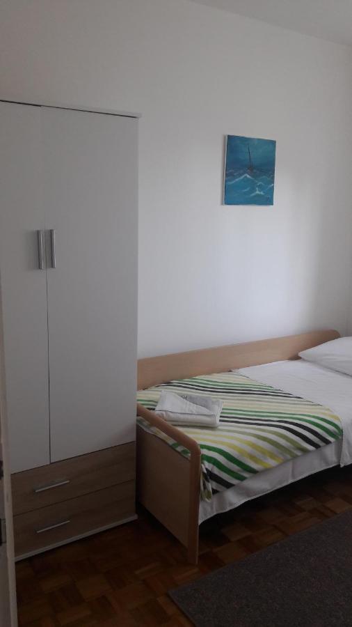 Apartman-Maja-Krk Krk Town Exterior photo