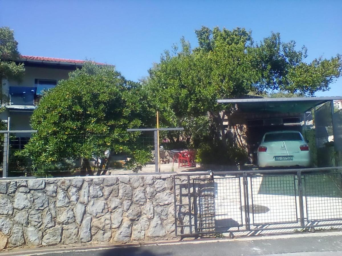 Apartman-Maja-Krk Krk Town Exterior photo